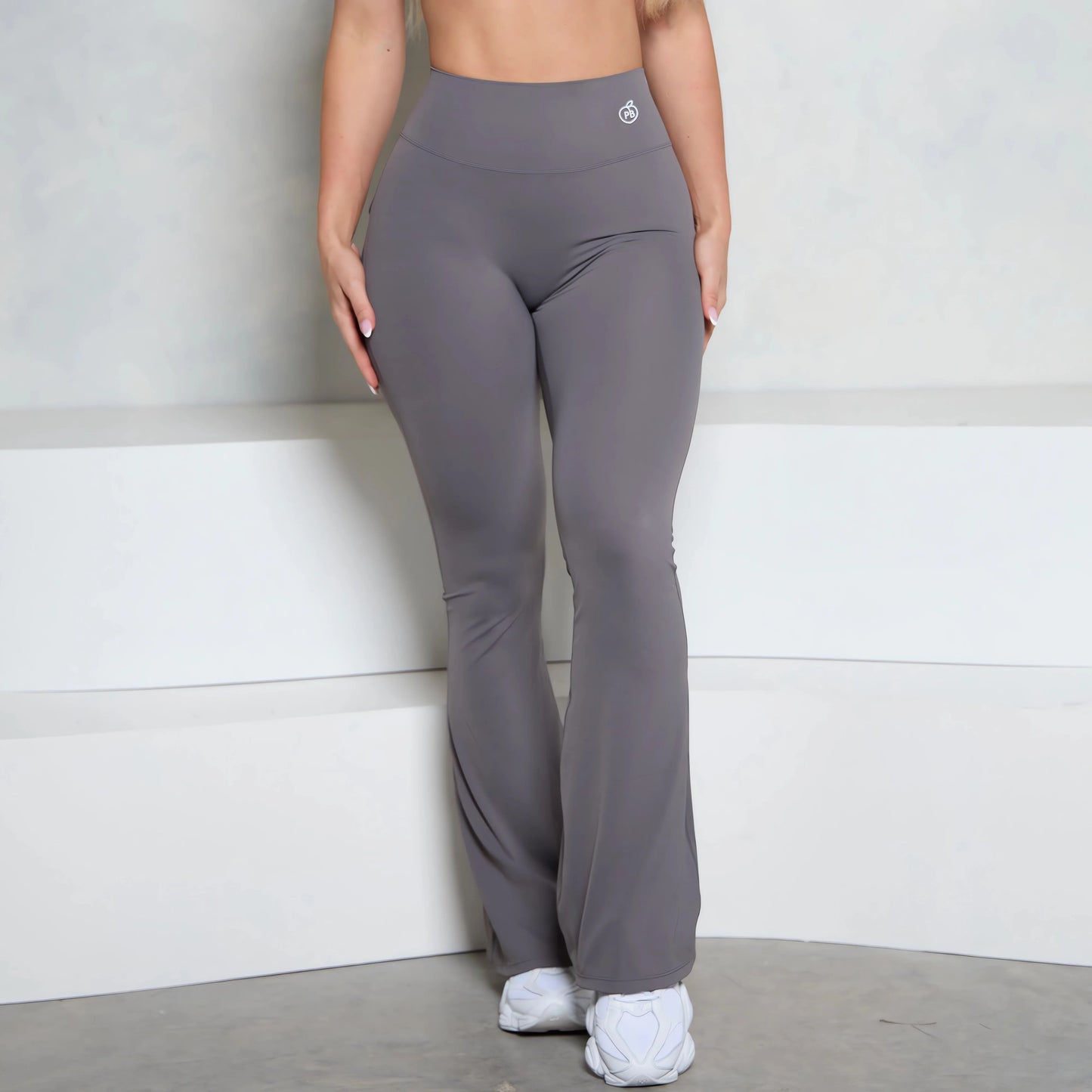 Pocket Flare Scrunch Butt Leggings