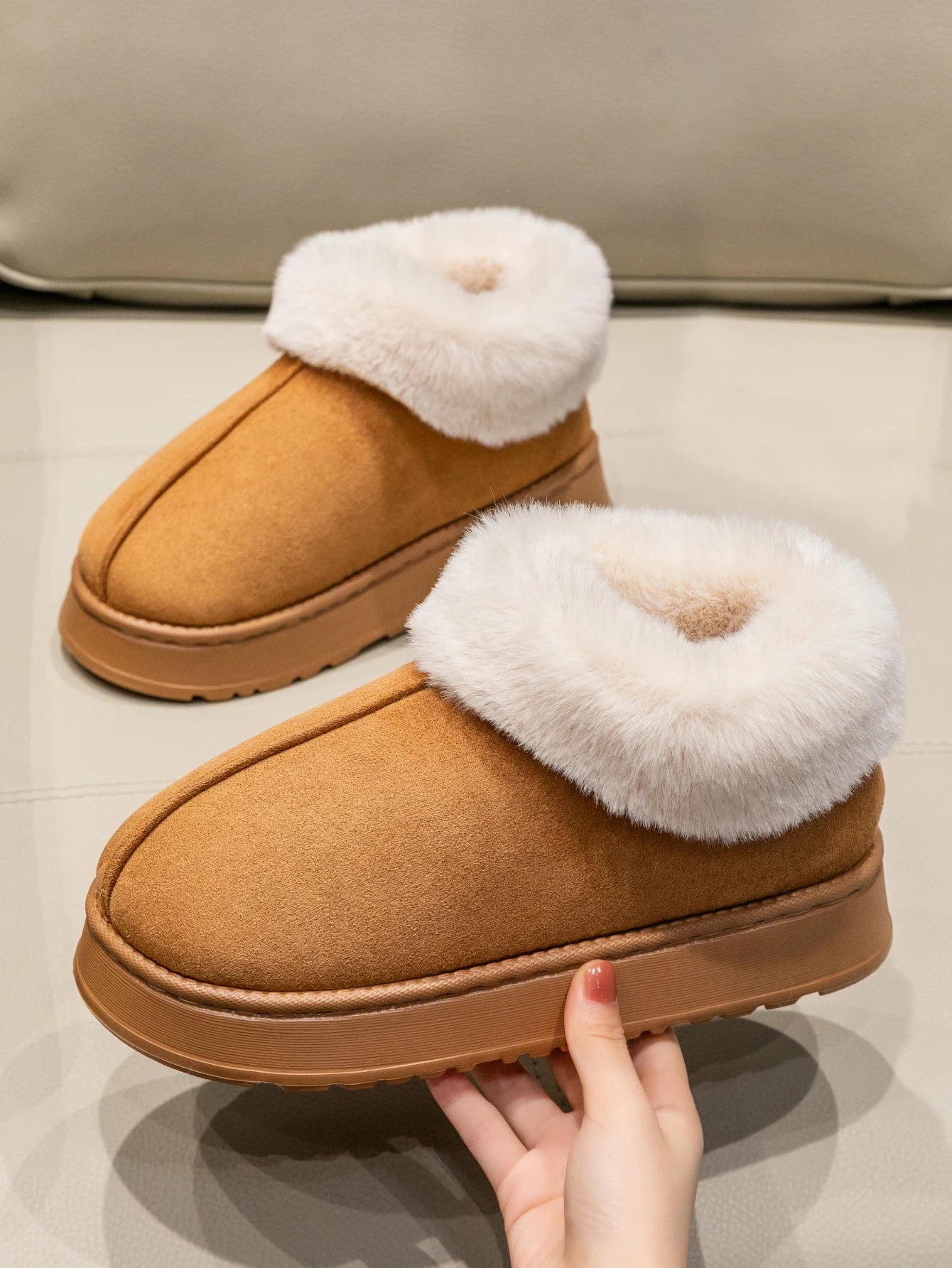 High Quality Women's Fashion Snow Boots Fluffy Plush Faux Fur